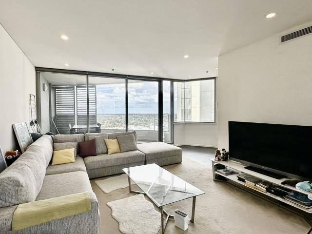 Furnished 3 bedroom residence in Mirvac's Epica, heart of Chatswood