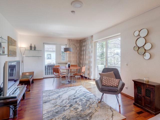Furnished 3 room maisonette with three balconies