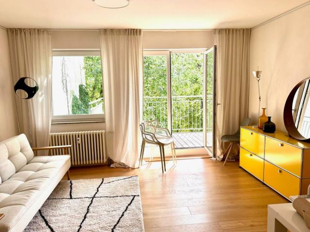 Furnished 3 Room Apartment with Balcony and Park View in Berlin Mitte