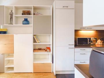 Furnished 3 Room Apartment with Balcony — Walking Distance to Außenalster, Hamburg St. Georg