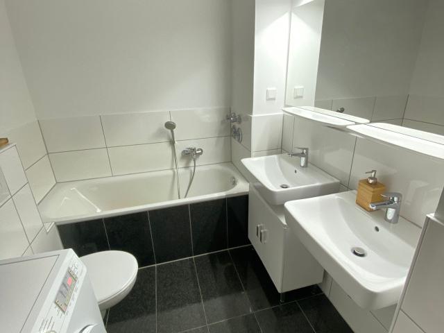 Furnished 3 room apartment with garden in Düsseldorf Hamm, Dusseldorf Amsterdam Apartments for Rent