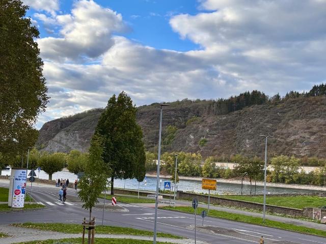 Furnished 3 room apartment with Rhine view, terrace and underground parking space in Andernach