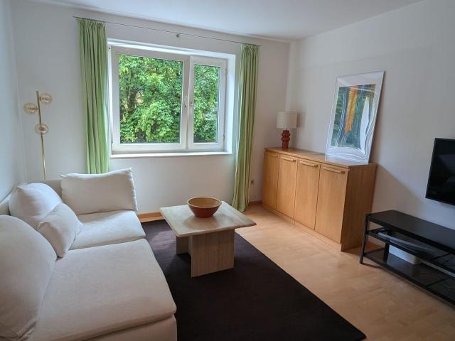 Furnished 3 room apartment near Böhmerwaldplatz/ Buschingstraße, Munchen Amsterdam Apartments for Rent