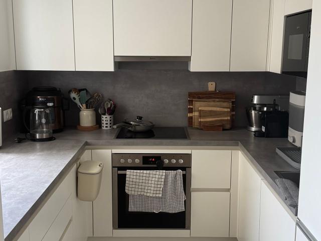 Furnished 3 room penthouse apartment with balcony, loggia, and roof terrace in 1210 Vienna, Vienna Amsterdam Apartments for Rent