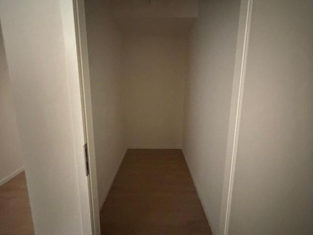 Furnished 3 Room Sublet, 99 m², Balcony, Landsberger Allee until April 2027, Berlin Amsterdam Apartments for Rent