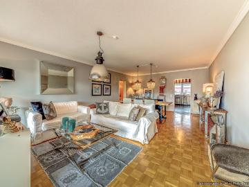 Furnished 100 m2 apartment in the south of Cologne, 3 rooms, incl. electricity, parking space and additional costs