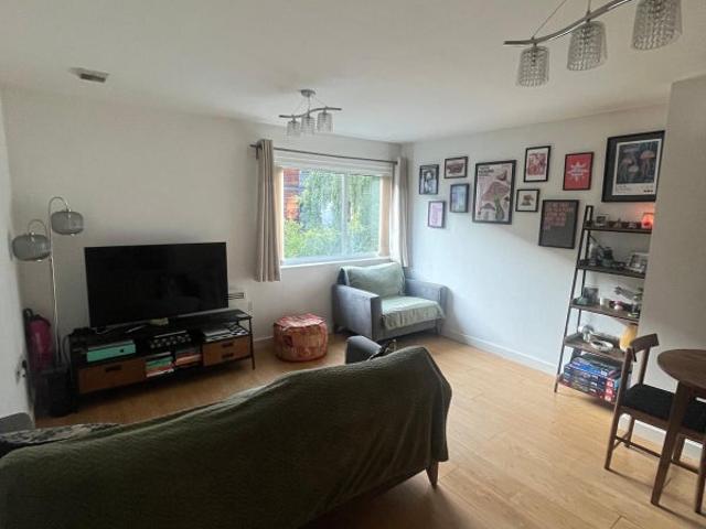 Furnished 1 Bed Apartment with Parking & AC