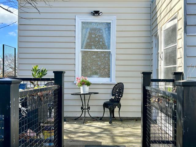 Furnished 1 Bed Apartment