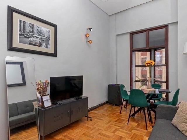 Furnished 1 Bed Loft in Art Deco Mutual Heights, CBD, Parking & Wifi