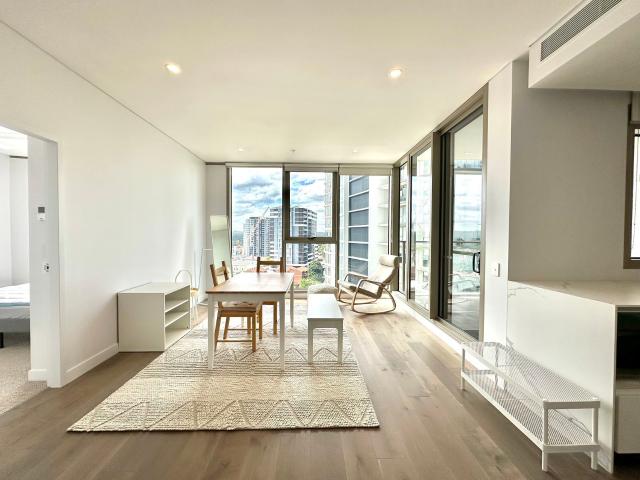 Furnished & 1 Bed & Spacious & Close to Train and Shops & Open Balcony & Kitchen comes with Island and Window & Gym & Swimming Pool