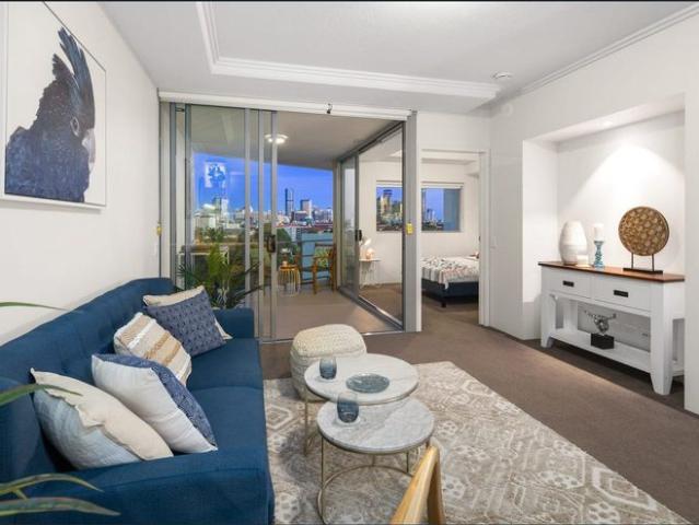 Furnished 1 bedroom available now