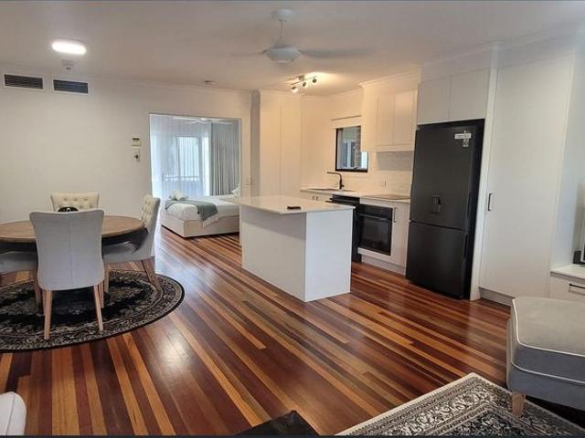 Furnished 1 Bedroom Apartment