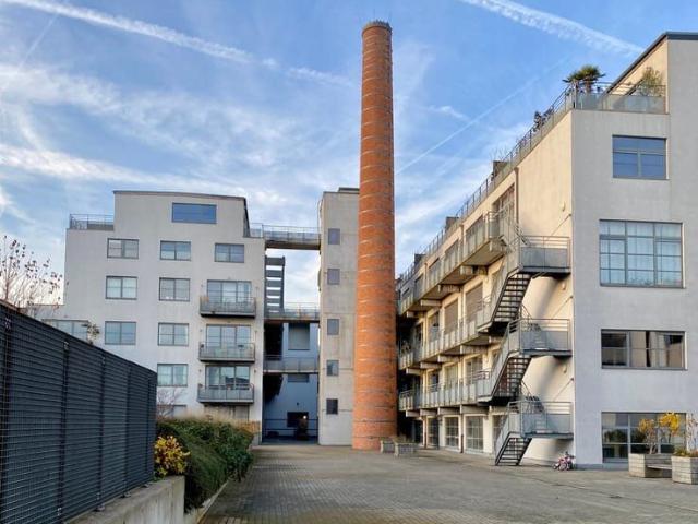 Furnished 1 bedroom apartment – Canal District