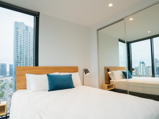 furnished 1 bedroom apartment in the heart of melbourne