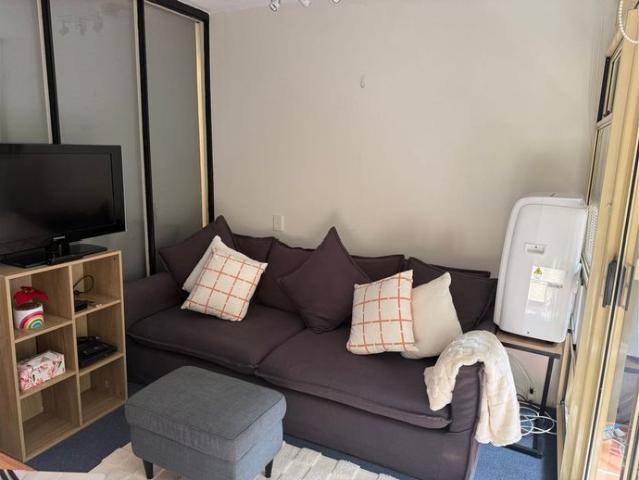Furnished 1 bedroom apartment Prime Location