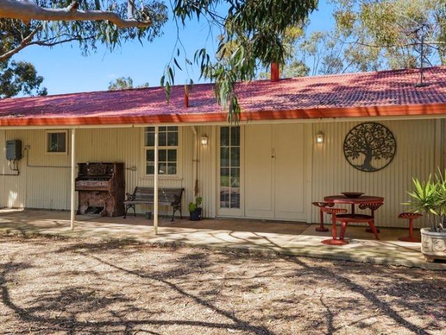 Furnished 1 Bedroom Granny Flat Peaceful Lewiston Retreat