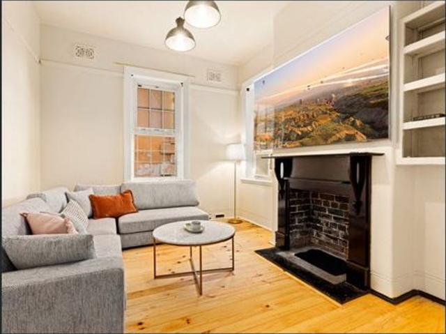 Furnished 1 bedroom in the Heart of The Rocks