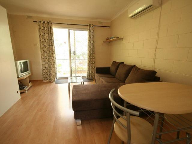 Furnished 1 Bedroom Unit in Queanbeyan