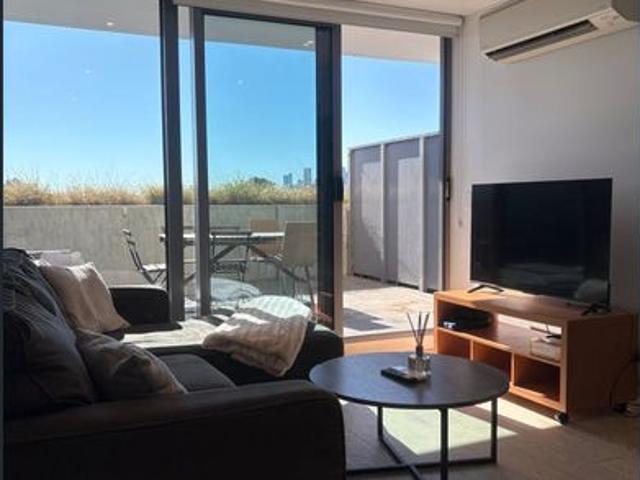 Furnished 1 Bedroom with Huge Outdoor Space