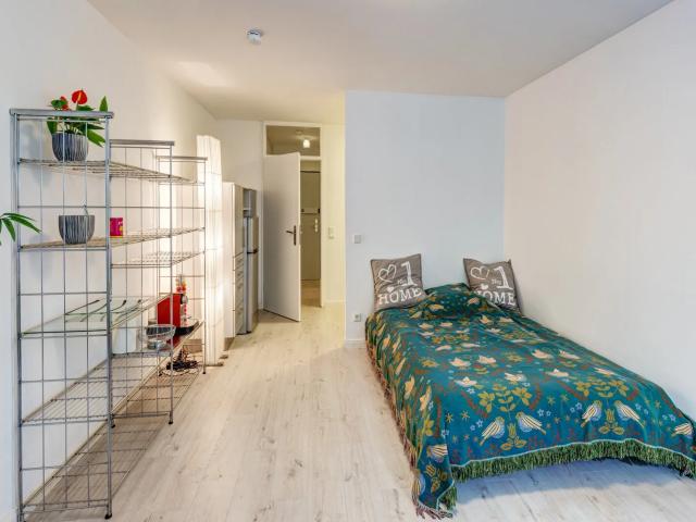 Furnished 1 Room Apartment in a Prime Residential Location