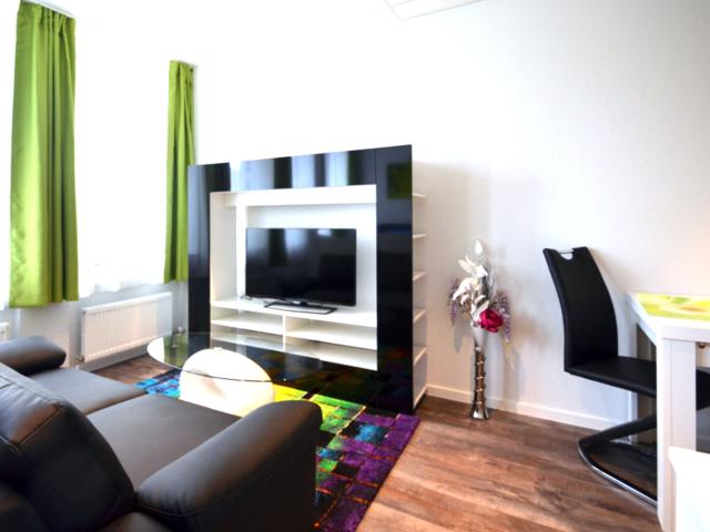 Furnished 1 Room Apartment in Frankfurt Niederrad – Central Between Airport and City