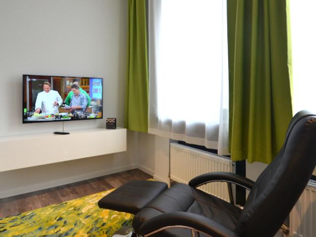 Furnished 1 Room Apartment in Frankfurt Niederrad with Complete Equipment