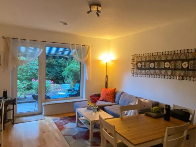 Furnished 1 small bedroom apartment in Hamburg READ FULL DESCRIPTION Available December 1, 2026 March 15, 2027