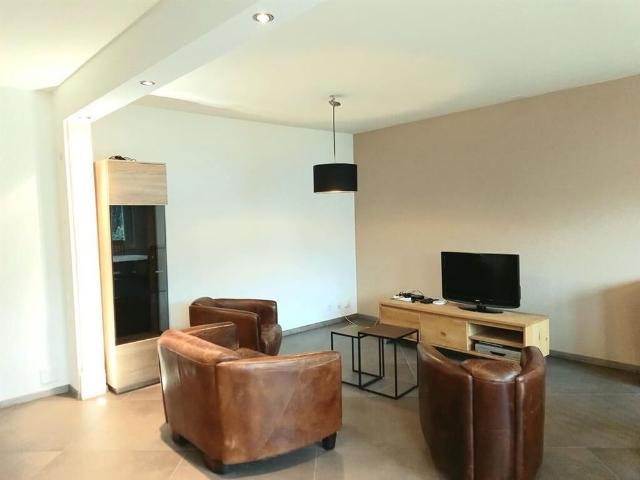 Furnished,2.5,70