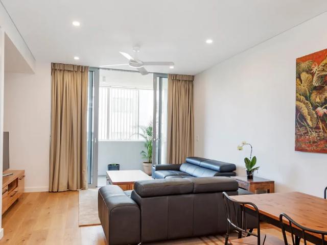 FURNISHED 2 BED APARTMENT IN DULWICH HILL