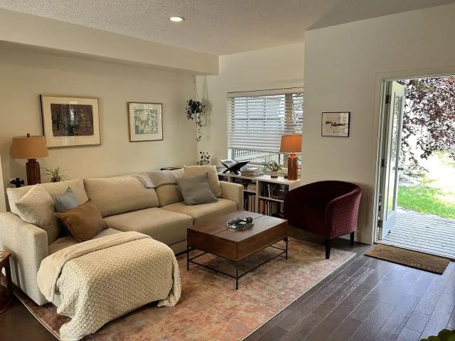 Furnished 2 Bed Duplex Erlton/Parkhill — Utilities Included, Pets Negotiable — 2 Bedrooms Duplex