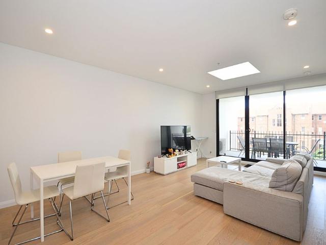 Furnished 2 Bedroom Apartment!