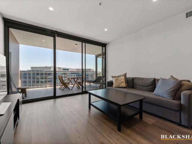 Furnished 2 Bedroom Apartment with city views