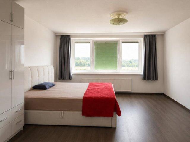 Furnished 2 Bedroom Apartment close to VIC