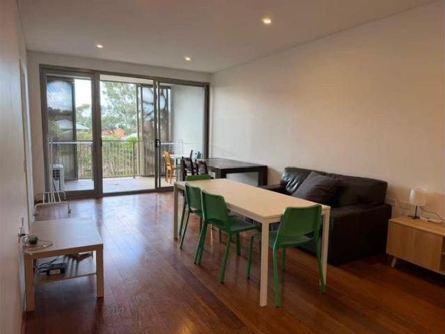 Furnished 2 Bedroom Apartment in Convenient Rosebery Location