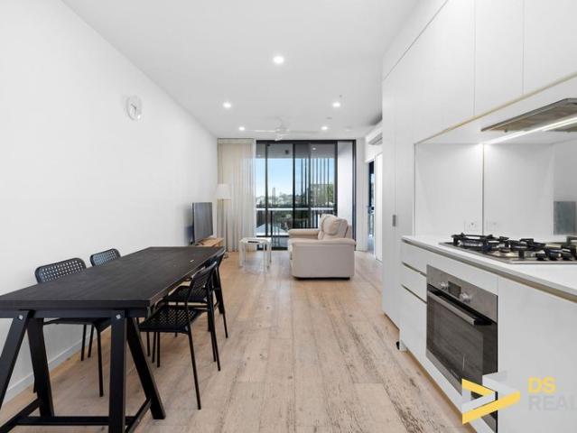 Furnished 2 Bedroom Apartment in Prime Location
