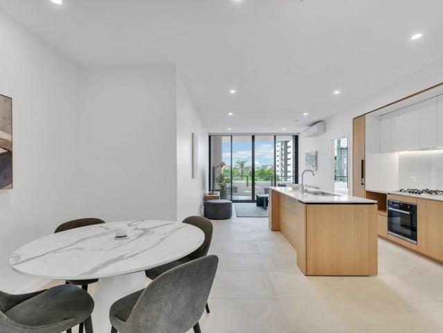 Furnished 2 Bedroom Apartment l Close to PA Hospital l Pool & Gym