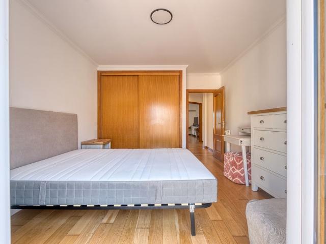 Furnished 2 Bedroom Apartment, Manique