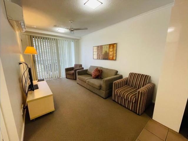 FURNISHED 2 BEDROOM EXECUTIVE STYLE APARTMENT LOCATED IN THE CENTRE OF TOWN!