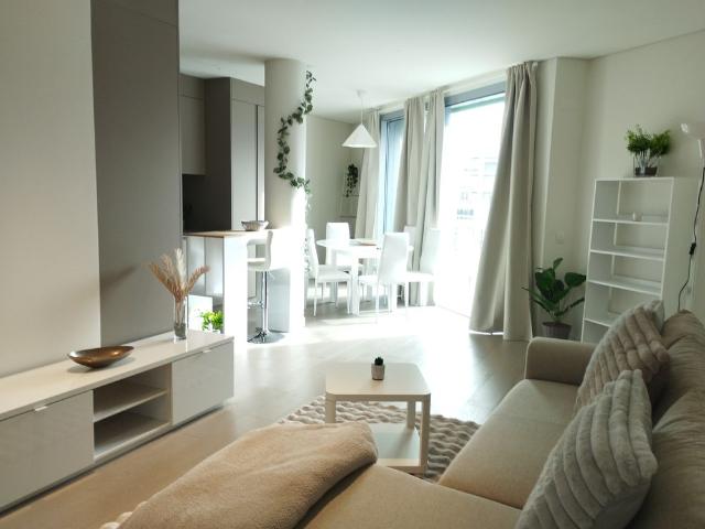 Furnished 2 bedroom flat in the Jardins de Braço de Prata Urbanization