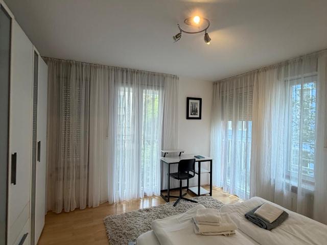 Furnished 2 Bedroom Townhouse with Private Garden | Munich Schwanthalerhöhe