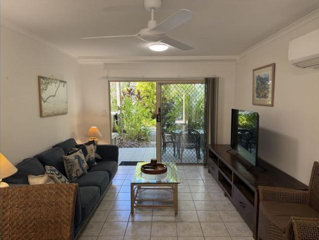 Furnished 2 Bedroom Unit with Private Courtyard & Pool Access