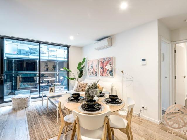 Furnished 2 Bedroom 1 Study 1 Bath Apartment close to Victorian Gardens!
