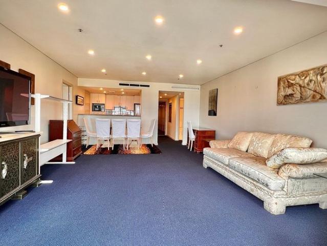 Furnished 2 Bedrooms + 2 Bathrooms in the sought after The Peak Apartment!