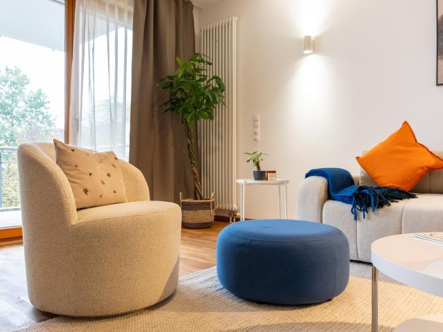 Furnished 2 room apartment, 80 m², balcony, parking, quiet