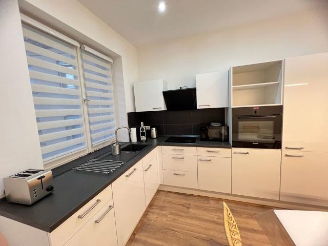 Furnished 2 Room Apartment, U1 Subway & Direct Highway Access Muggenhof, Nurnberg Amsterdam Apartments for Rent