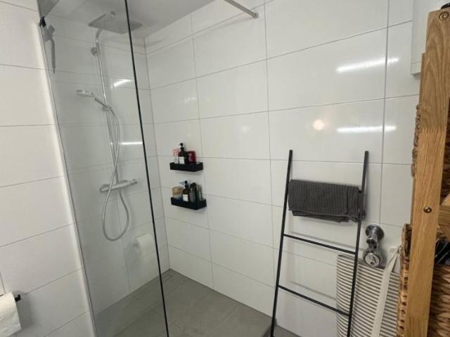 Furnished 2 room apartment with parking space in the Belgian Quarter for sublet August December
