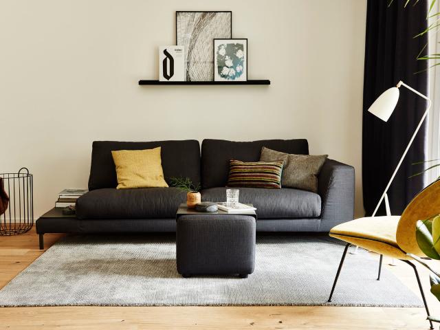 Furnished 2 Room Apartment with South Balcony in Munich Schwanthalerhöhe