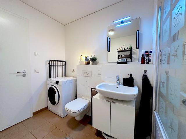 Furnished 2 room apartment with south facing balcony and fitted kitchen in Moosach, Munchen Amsterdam Apartments for Rent