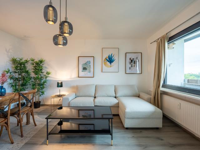 Furnished 2 Room Apartment with TV Tower View and Balcony in Berlin Wedding