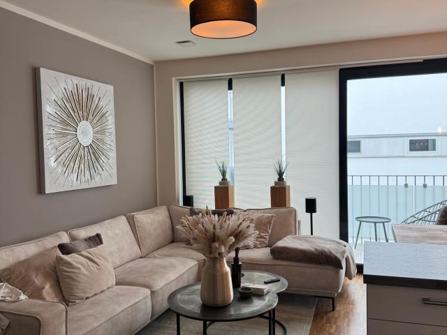 Furnished 2 room apartment right by Lake Alster, new build with balcony